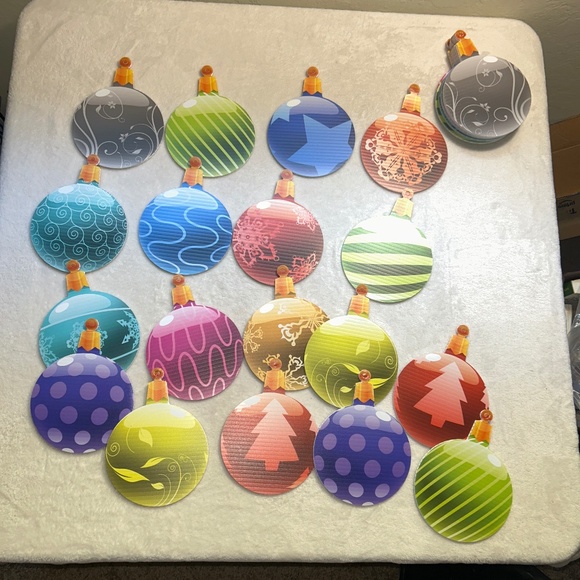 Outdoor Hanging Christmas Ornaments Decorations, Set of 28 Pieces - Picture 1 of 3